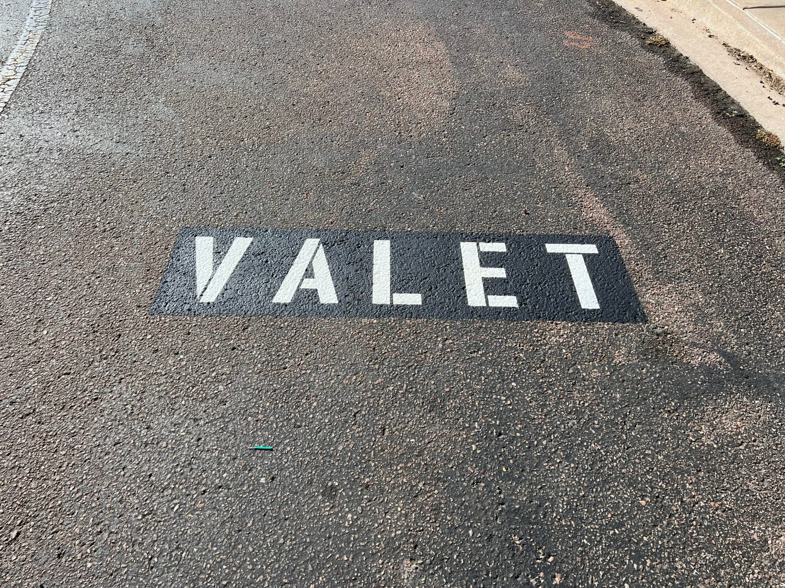 Valet stencil